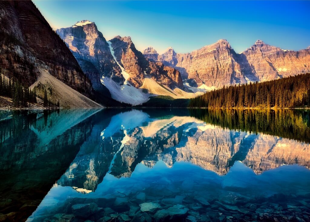 Moraine lake 2686353