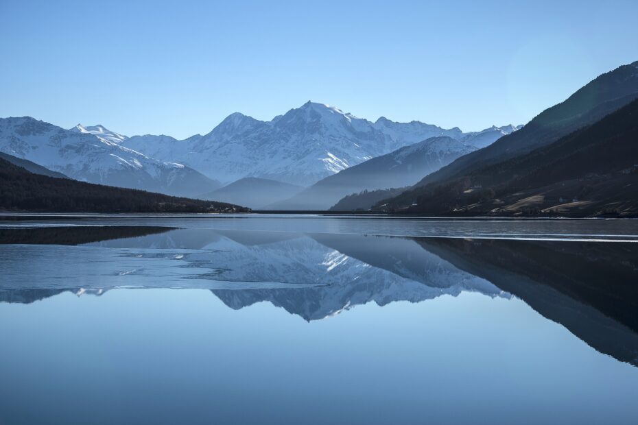 Reflection 2360250 1920